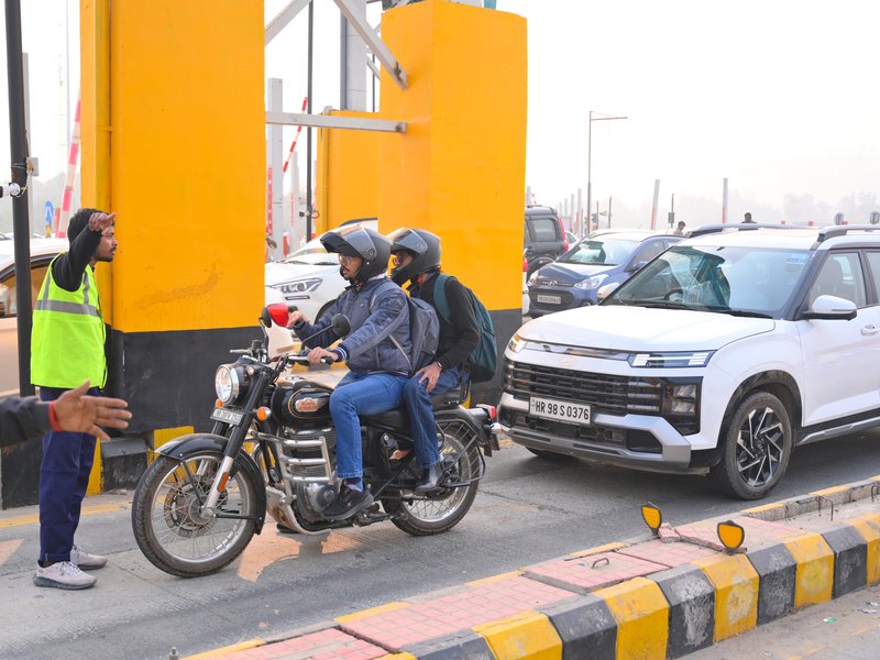 Over 77 lakh annual FASTag passes issued, register 63 crore transactions on National Highways