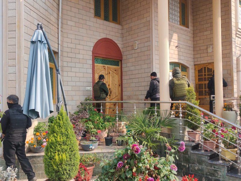 जम्मू-कश्मीर में बड़ी आतंकी साजिश नाकाम, 7 गिरफ्तार, 2900 किलो विस्फोटक बरामद