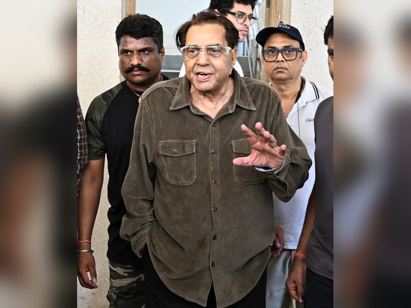 Dharmendra is stable, under observation, says Sunny Deol’s team