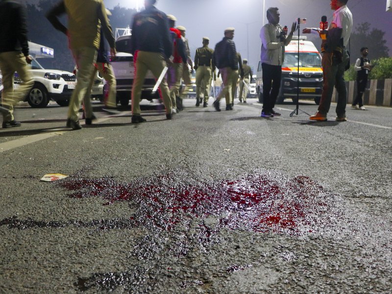 ‘Kashmiris identify emotionally with victims’: J&K L-G, Mehbooba Mufti expresses shock 