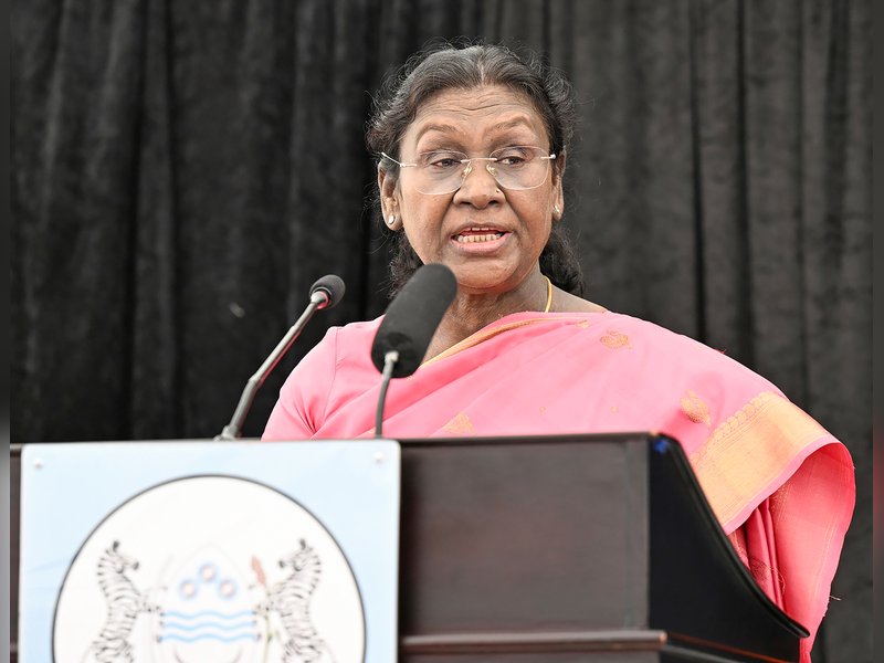 अभिनेता धर्मेंद्र का निधन भारतीय सिनेमा के लिए एक बड़ी क्षति : राष्ट्रपति द्रौपदी मुर्मू 