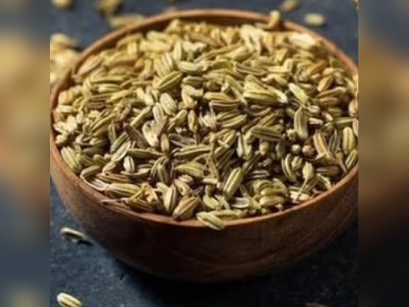 सताती है एसिडिटी की समस्या? भोजन के बाद सौंफ और मिश्री का सेवन दिलाएगा छुटकारा 