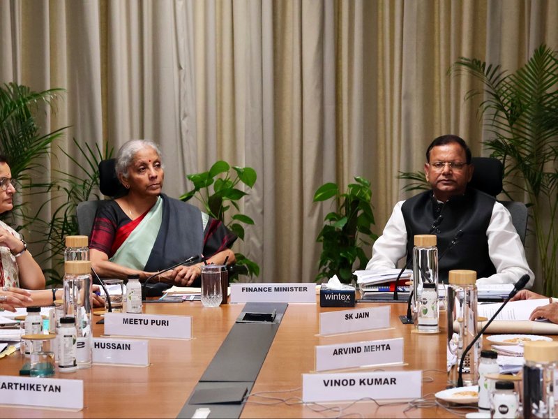 प्री-बजट मीटिंग: वित्त मंत्री निर्मला सीतारमण ने की एमएसएमई सेक्टर के प्रतिनिधियों से मुलाकात