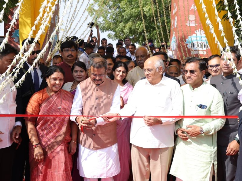 सीएम भूपेंद्र पटेल ने 'अहमदाबाद इंटरनेशनल बुक फेस्टिवल' और 'फूड फॉर थॉट फेस्ट 2025' का किया शुभारंभ 