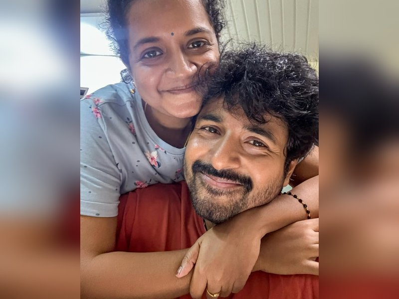Sivakarthikeyan pens a lovely birthday wish for his 'everything' wife Aarthy 