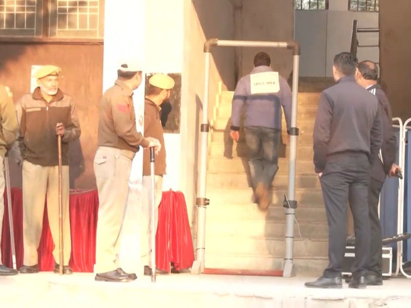 उपचुनाव : जम्मू-कश्मीर के नगरोटा और बडगाम में मतगणना जारी, नेशनल कॉन्फ्रेंस और भाजपा के बीच टक्कर