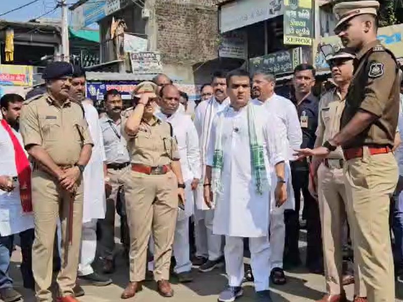 गुजरात: बिरसा मुंडा की 150वीं जयंती पर पीएम मोदी की सभा, डिप्टी सीएम ने तैयारियों का लिया जायजा