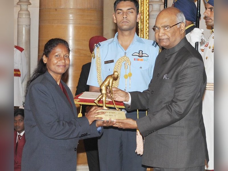 सुमराय टेटे: 2017 में ध्यानचंद पुरस्कार से सम्मानित, निभा रही झारखंड हॉकी ब्रांड एंबेसडर की भूमिका 