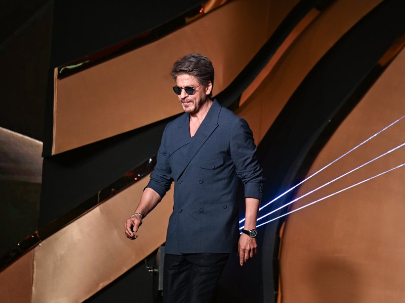 Lionel Messi meets KKR co-owner Shah Rukh Khan during his GOAT Tour