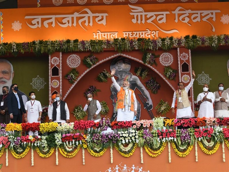 जनजातीय नायकों की गौरवशाली विरासत को प्रधानमंत्री मोदी ने दिया राष्ट्रीय सम्मान