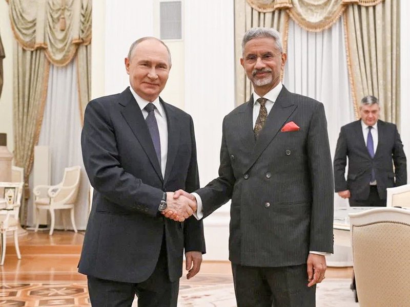 भारत-रूस का इतिहास: वर्षों पुरानी दोस्ती, रक्षा सहयोग और अब व्यापारिक साझेदारी भी हो रही मजबूत