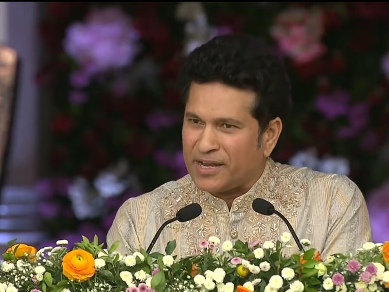 श्री सत्य साईं बाबा के जन्म शताब्दी समारोह में पहुंचे तेंदुलकर, सुनाया विश्व कप 2011 से जुड़ा किस्सा