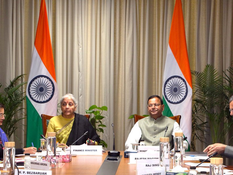 वित्त मंत्री निर्मला सीतारमण ने पर्यटन और आतिथ्य क्षेत्र के प्रतिनिधियों के साथ प्री-बजट बैठक की 