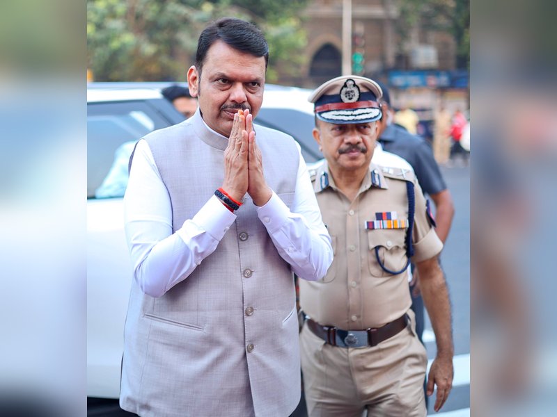 महाराष्ट्र राज्य शहीद स्मृति दिवस पर मुख्यमंत्री समेत कई प्रमुख नेताओं ने श्रद्धांजलि अर्पित की