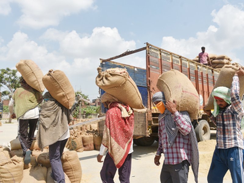 नए लेबर कोड 'आत्मनिर्भर भारत' की दिशा में फ्यूचर रेडी वर्कफोर्स और मजबूत इंडस्ट्री की नींव