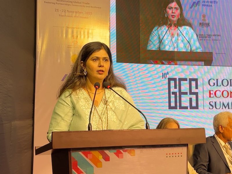 हम ईज ऑफ डूइंग बिजनेस को बढ़ावा देने पर दे रहे ध्यान : पंकजा मुंडे