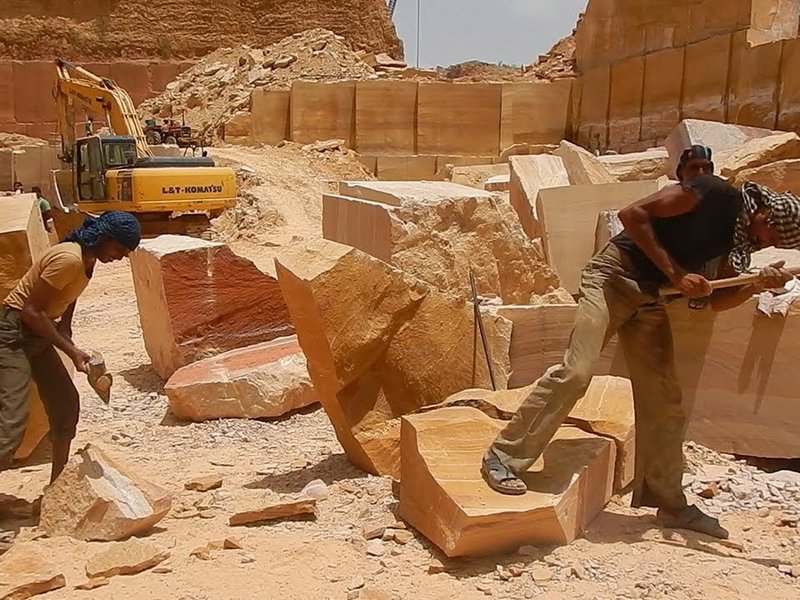 जम्मू-कश्मीर में पहले चूना-पत्थर ब्लॉक की नीलामी कल से होगी शुरू, राज्य में रोजगार के अवसर बढ़ेंगे
