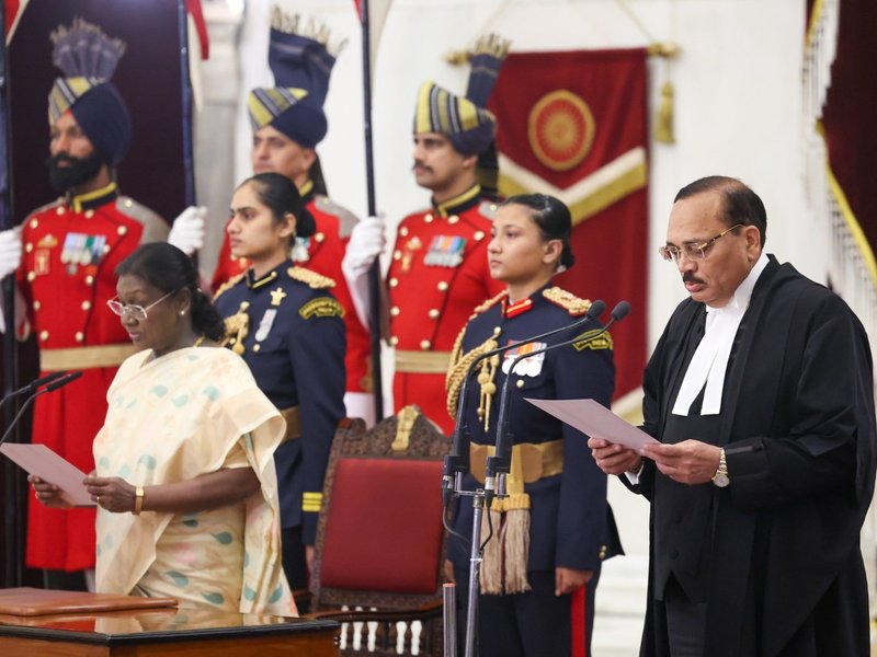 मुख्य न्यायाधीश जस्टिस सूर्यकांत के शपथ समारोह में नहीं आए राहुल गांधी, भाजपा ने निशाना साधा