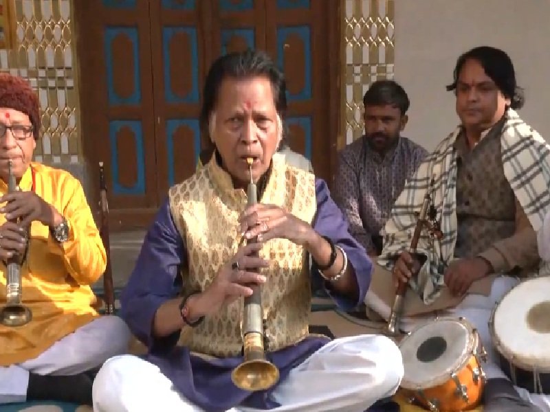 'पीएम मोदी-सीएम योगी की वजह से राममय हुआ देश', ध्वजारोहण समारोह में शहनाई वादक पंडित दुर्गा प्रसाद ने जताया आभार