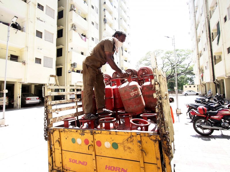 भारत की एलपीजी खपत बीते 8 वर्षों में 44 प्रतिशत बढ़ी