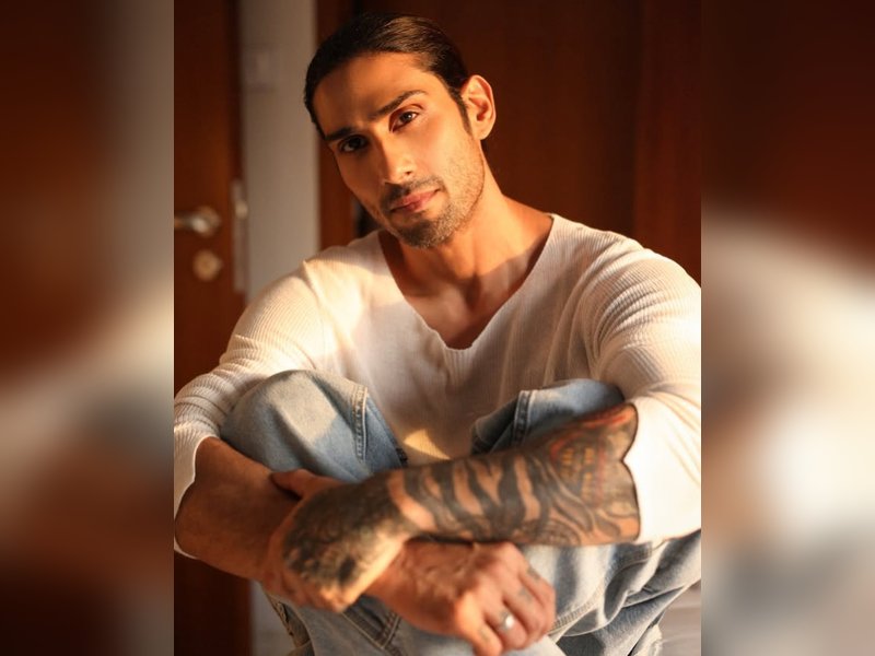 मां की झलक हर सीन में तलाशते हैं प्रतीक बब्बर, दर्द और संघर्ष ने बनाया मजबूत कलाकार