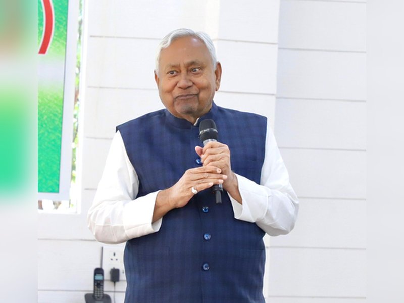 महिला सशक्तिकरण: सीएम नीतीश कुमार ने बिहार में 10 लाख 'जीविका दीदी' को 10,000 रुपए ट्रांसफर किए