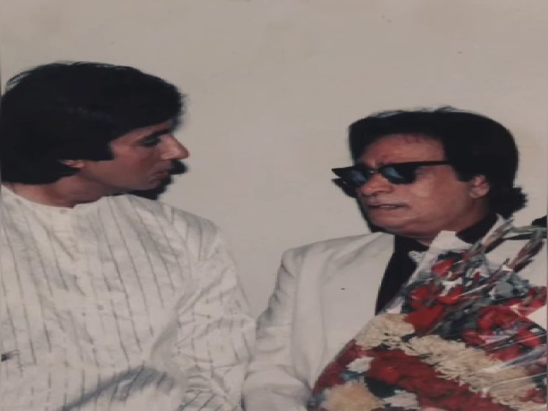 जब अमिताभ बच्चन को 'सर' बोलने से कादर खान ने किया था इनकार, छिन गई थी कई फिल्में