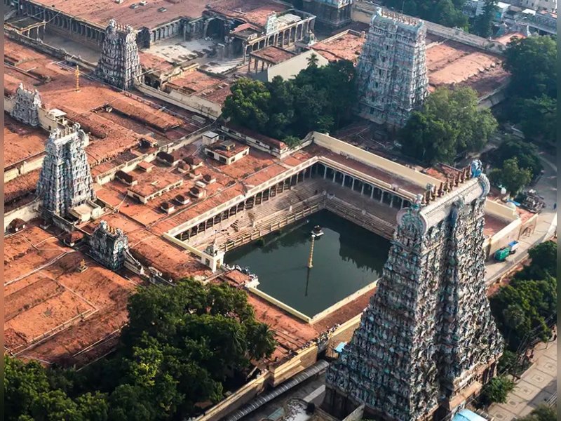 2 हजार साल से भी पुराना है मीनाक्षी देवी का यह भव्य मंदिर, रहस्यमयी रूप में विराजमान हैं माता 