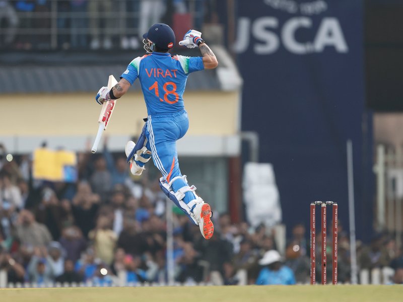 विराट कोहली के नाम दक्षिण अफ्रीका के खिलाफ सर्वाधिक वनडे शतक, सचिन और वॉर्नर को पछाड़ा   