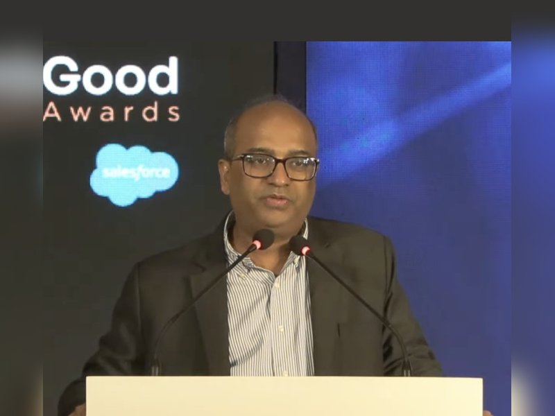 भारत को एआई में तेजी से आगे बढ़ना होगा: इलेक्ट्रॉनिक्स और आईटी मंत्रालय और इंडिया एआई मिशन के अभिषेक सिंह