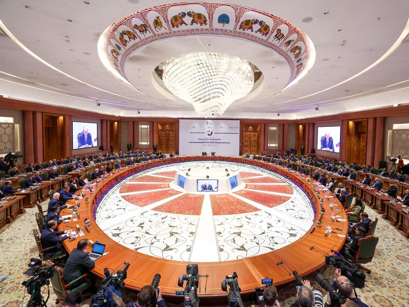 India-Russia business talks seen as key factor in cementing ties: Report