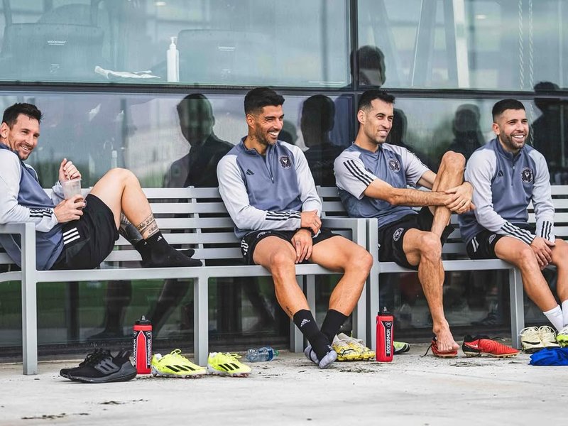 Messi eyes perfect finale for Busquets, Alba