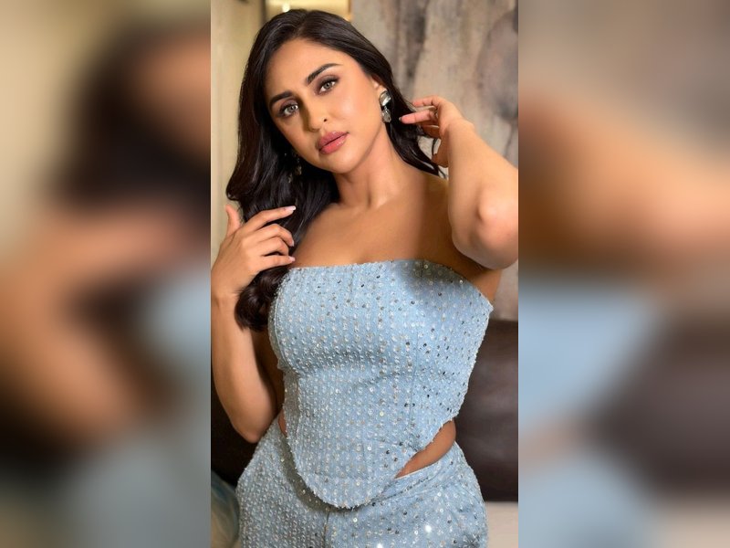 Krystle D’Souza on dancing with ‘powerful performer’ Ranveer Singh: You automatically level up