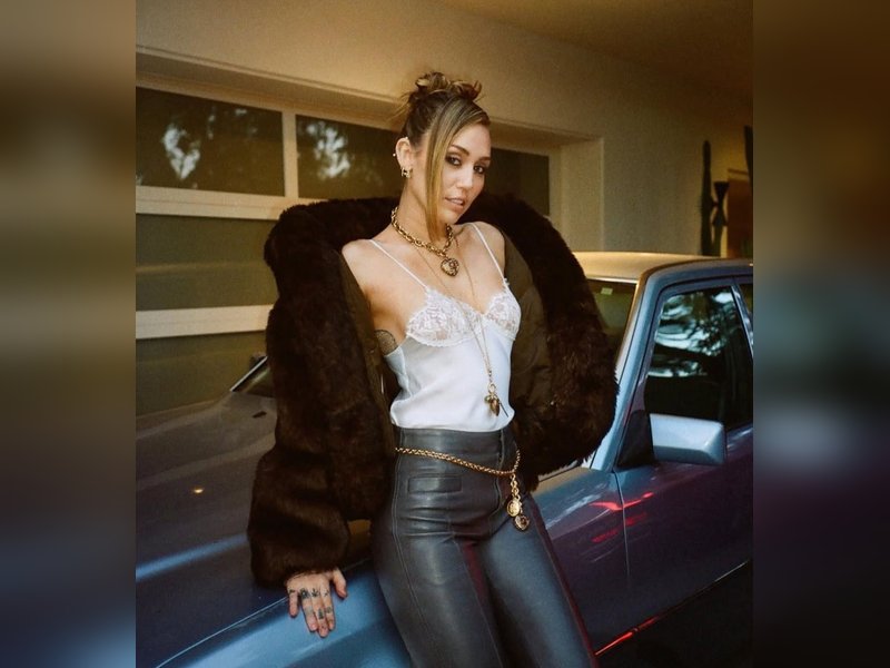 Miley Cyrus quips her engagement ring was a 'Black Friday deal'