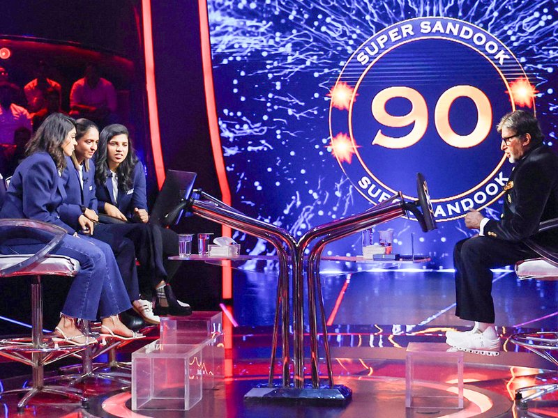 KBC: Indian cricketer Sneh Rana gets emotional as Amitabh Bachchan honours the Women’s World Cup medal	