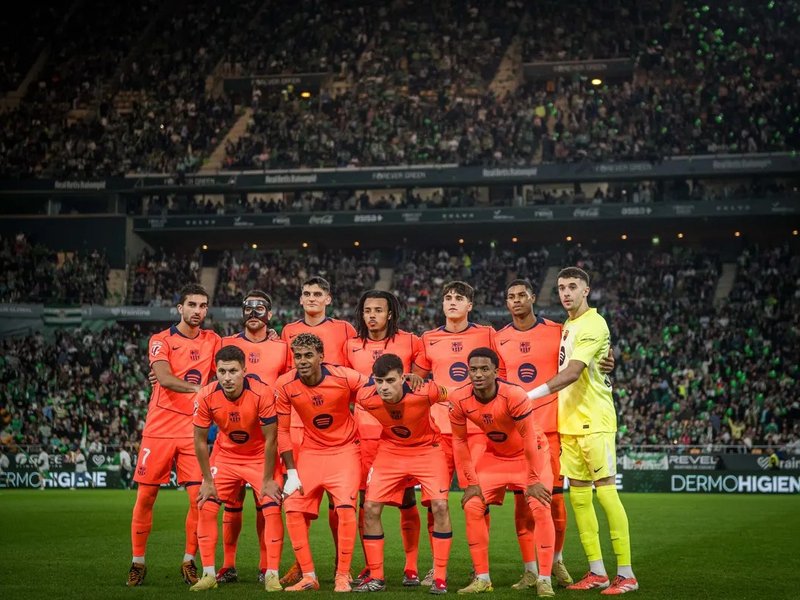 Torres' hat-trick powers Barcelona past Betis in La Liga