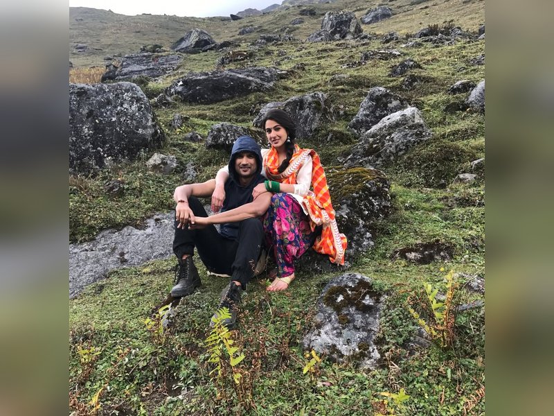 Sara Ali Khan wishes to go back to 2017 as 'Kedarnath' clocks 7