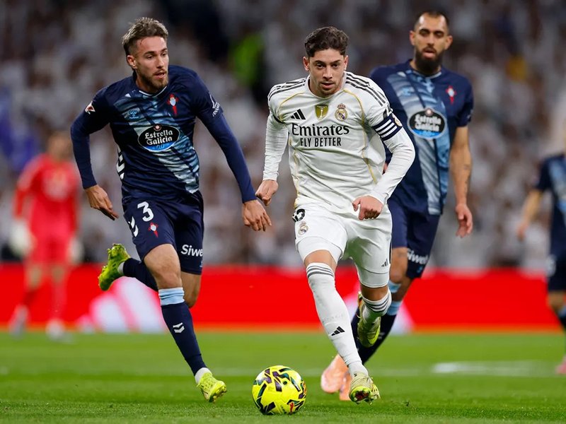 Celta stun Real Madrid to leave Barca clear at top of La Liga