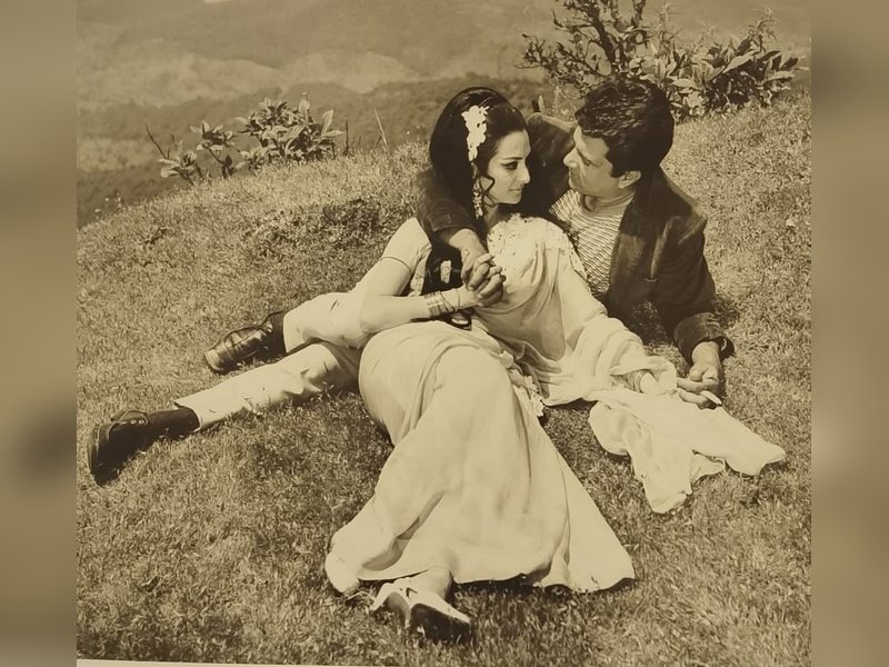 Saira Banu feels both 'heavy and full' as she fondly remembers Dharmendra