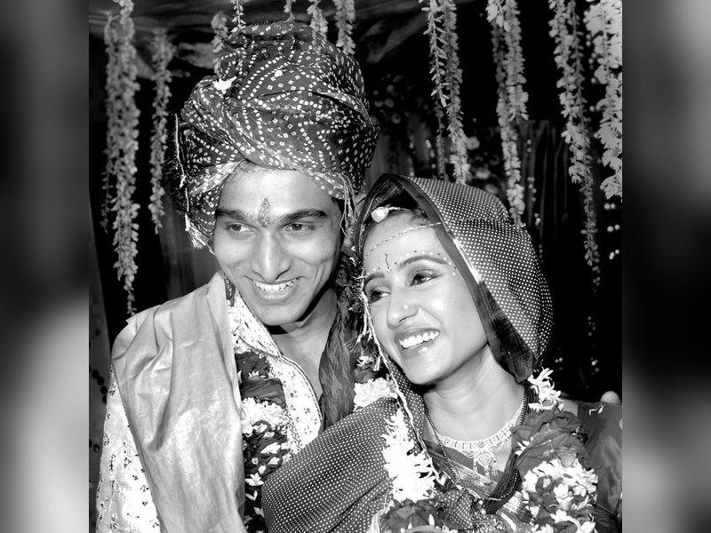 Pratik Gandhi & Bhamini Oza celebrate 17 years of mastering the art of loving & rescuing each other 