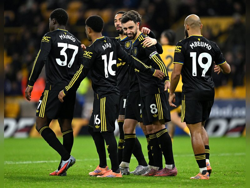 Premier League: Fernandes stars as Man Utd beat Wolves to go sixth