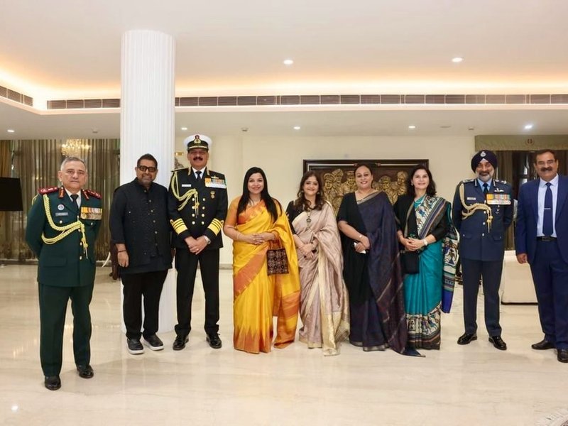 Shankar Mahadevan receives felicitation from Delhi CM for honouring armed forces through music