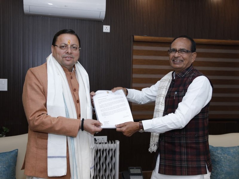 सीएम धामी ने केंद्रीय मंत्री शिवराज सिंग से की मुलाकात, 1700 करोड़ रुपए की राशि की मंजूरी