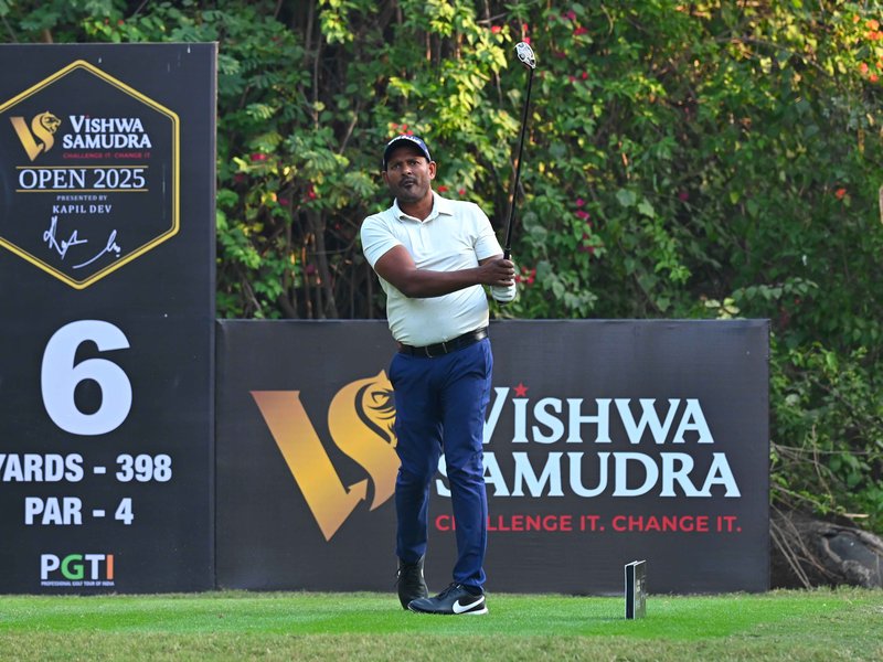 N. Thangaraja moves to the top with day’s best 66 in the Vishwa Samudra Open 2025 being played at the Delhi Golf Club (DGC) in New Delhi on Wednesday. Photo credit: PGTI