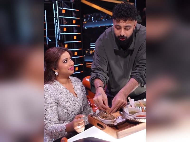 Shreya Ghoshal and Badshah unleash a ‘samosa battle’ on the set of Indian Idol 16