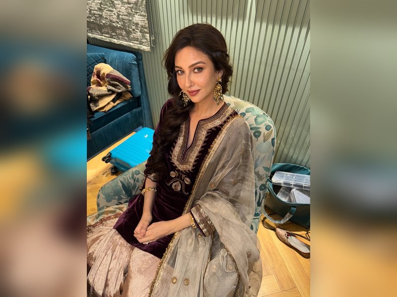  Saumya Tandon: Working opposite Akshay Khanna was an absolute treat