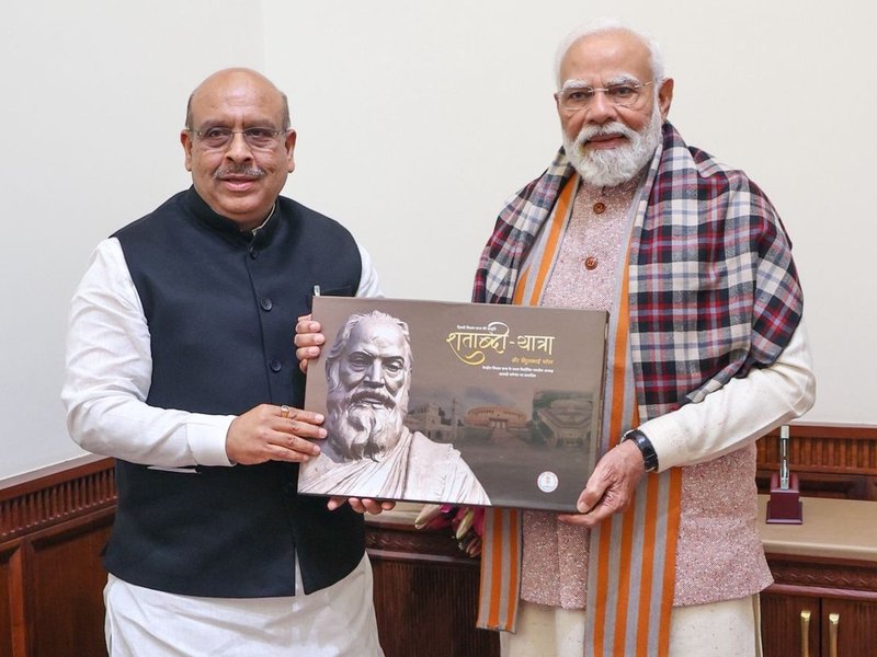 Delhi Speaker presents book on Assembly’s parliamentary legacy to PM Modi (Photo: @Gupta_vijender/X)