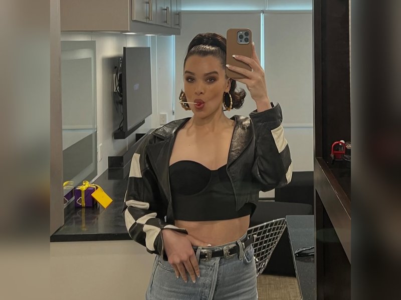 Hailee Steinfeld set to welcome first baby 