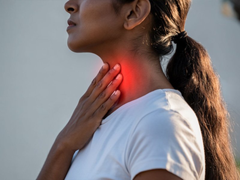 गले में सूजन और खराश से छुटकारा दिलाएंगे आयुर्वेदिक नुस्खे