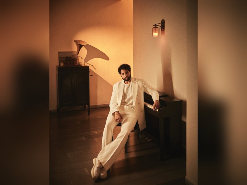 Siddhant Chaturvedi reminisces about the 90s party songs